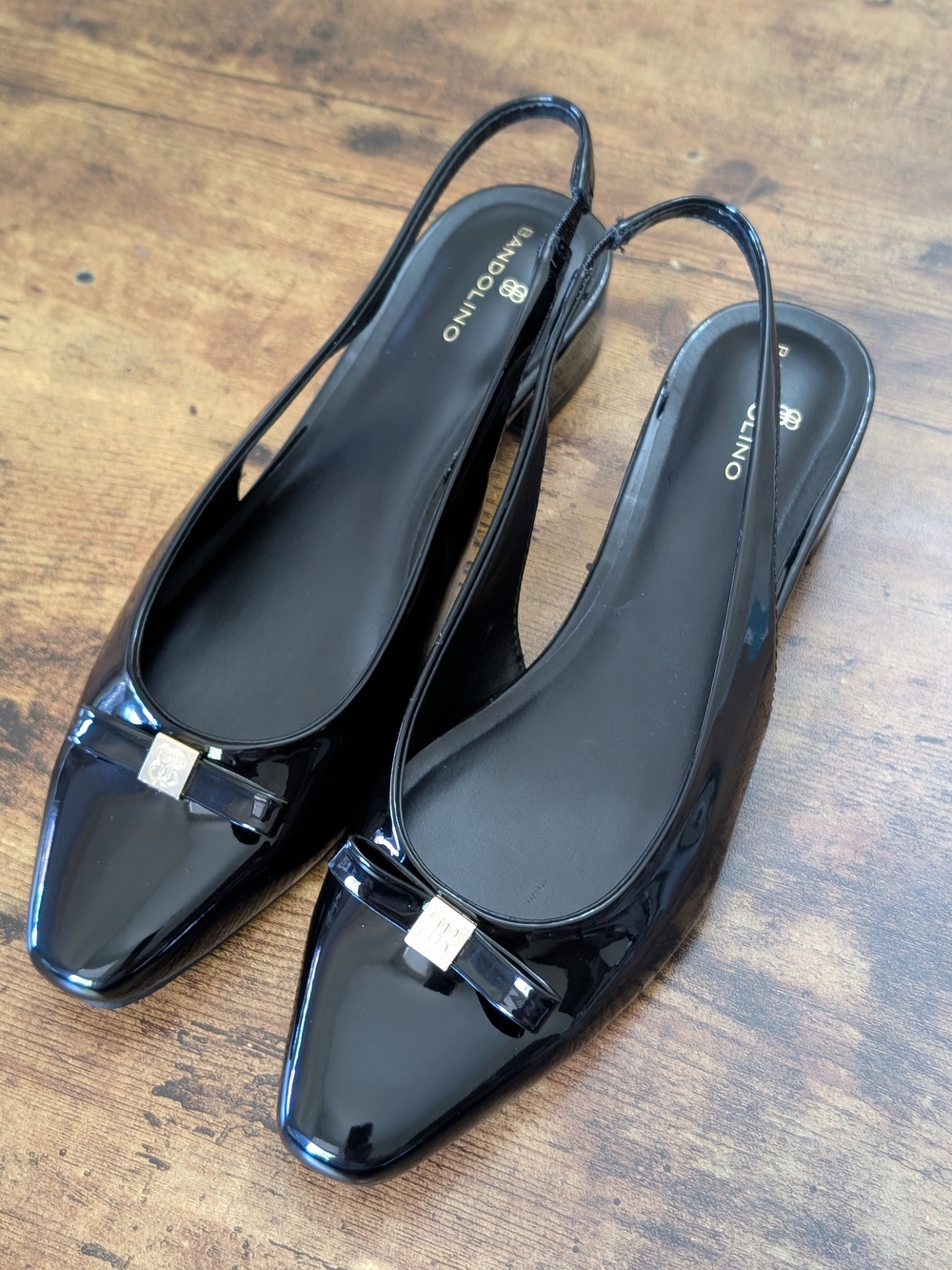 New Bandolino Black Patent Leather Slingback Low Wedge Heels Bow Accent